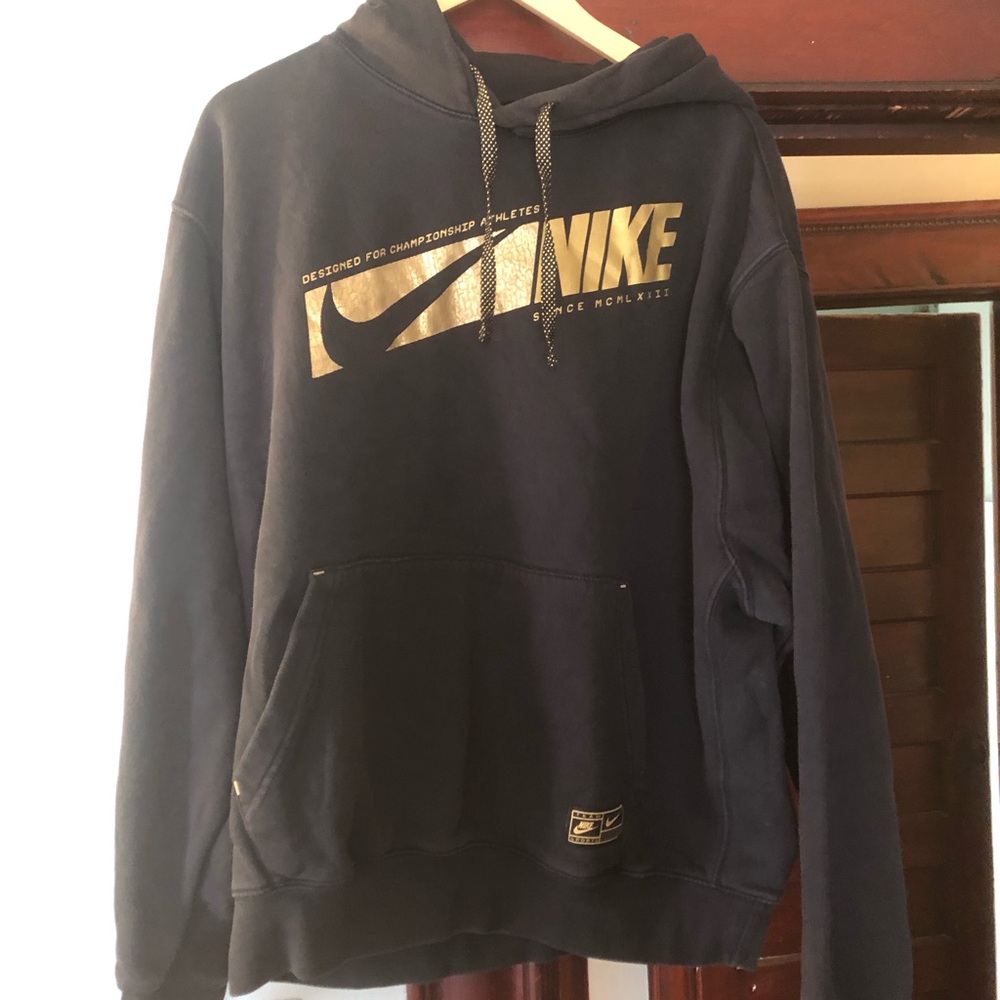 Nike Men’s Navy Pullover Hoodie with Gold Logo